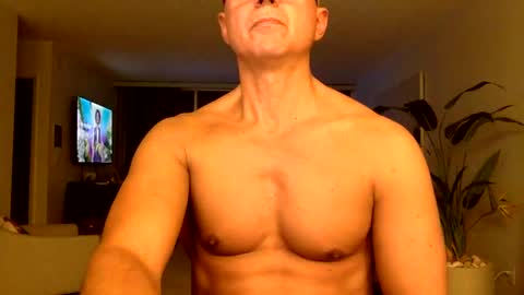 Snapshot of adamsix9 chatting on 14, 11, 2025 Adam online show from 14, 11, 2025