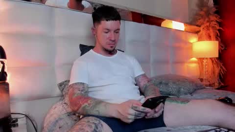 Snapshot of adamtatts chatting on 19, 11, 2025 Adam online show from 19, 11, 2025