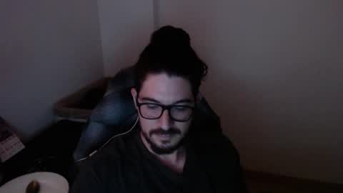 Snapshot of adamussutekh chatting on 15, 12, 2025 Adam online show from 15, 12, 2025