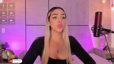 A D D I S O N  online show from 12, 1, 2025