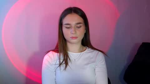 Adele Amore online show from 5, 3, 2025