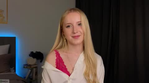 Snapshot of adele_armas chatting on 15, 11, 2025 Adele online show from 15, 11, 2025