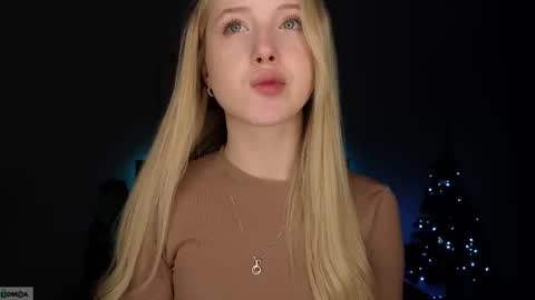 Snapshot of adele_armas chatting on 18, 12, 2025 Adele online show from 18, 12, 2025