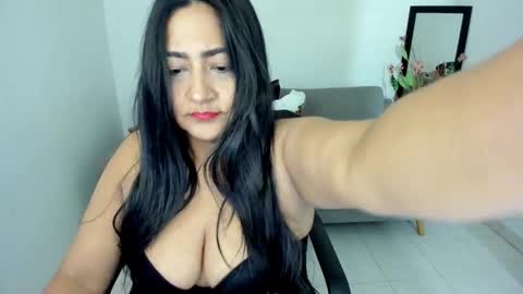 Carolina online show from 23, 12, 2025