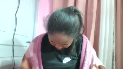 Snapshot of adelealy chatting on 8, 7, 2026 adelealy online show from 8, 7, 2026
