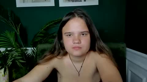 adelecruzz online show from 18, 5, 2026