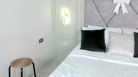 Adeele Brooke online show from 6, 1, 2026