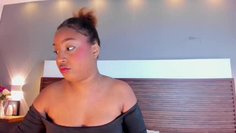 Snapshot of adelehottman chatting on 1, 11, 2025 Adele online show from 1, 11, 2025