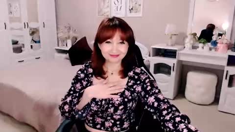 Snapshot of adelemoran chatting on 17, 7, 2026 AdeleMoran online show from 17, 7, 2026