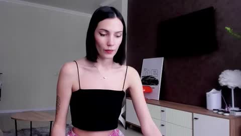 Snapshot of adeleshinem chatting on 10, 11, 2025 Adele Shine online show from 10, 11, 2025