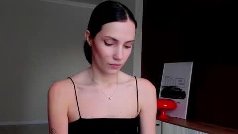 Snapshot of adeleshinem chatting on 14, 11, 2025 Adele Shine online show from 14, 11, 2025