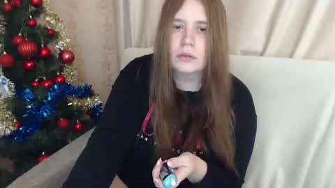 Snapshot of adelinalawson chatting on 7, 1, 2025 adelinalawson online show from 7, 1, 2025