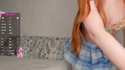 Snapshot of adelins_peach chatting on 6, 11, 2025 adelins_peach online show from 6, 11, 2025