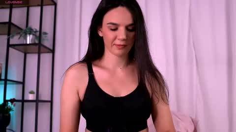 Adelle online show from 19, 12, 2025