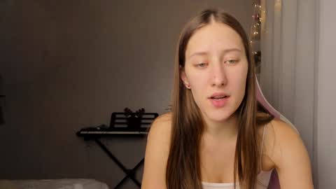 Snapshot of adellqueen chatting on 14, 12, 2024 Adell online show from 14, 12, 2024