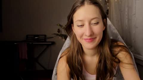 Snapshot of adellqueen chatting on 3, 3, 2025 Adell online show from 3, 3, 2025