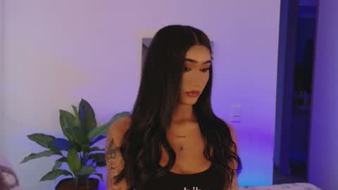 Isabellafirst online show from 24, 9, 2025