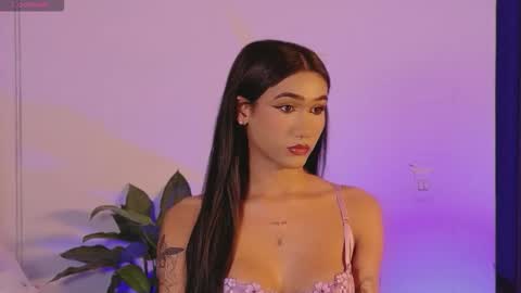 Isabellafirst online show from 6, 10, 2025