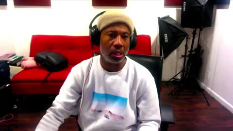 Snapshot of adick_ting chatting on 10, 12, 2024 adick_ting online show from 10, 12, 2024