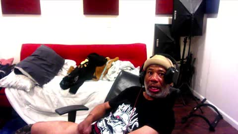 Snapshot of adick_ting chatting on 7, 1, 2025 adick_ting online show from 7, 1, 2025