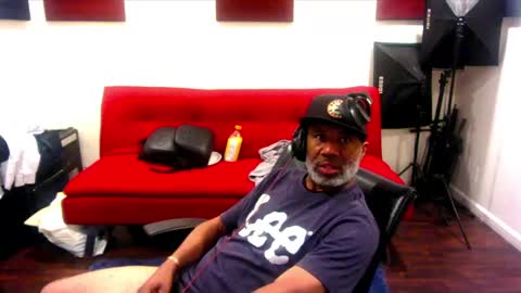 Snapshot of adick_ting chatting on 10, 1, 2025 adick_ting online show from 10, 1, 2025