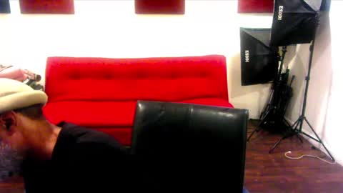 Snapshot of adick_ting chatting on 7, 3, 2025 adick_ting online show from 7, 3, 2025