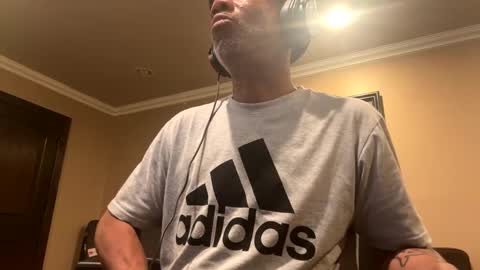 Snapshot of adick_ting chatting on 11, 3, 2025 adick_ting online show from 11, 3, 2025