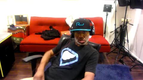 Snapshot of adick_ting chatting on 16, 10, 2025 adick_ting online show from 16, 10, 2025