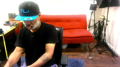 Snapshot of adick_ting chatting on 16, 11, 2025 adick_ting online show from 16, 11, 2025