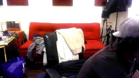 Snapshot of adick_ting chatting on 28, 11, 2025 adick_ting online show from 28, 11, 2025