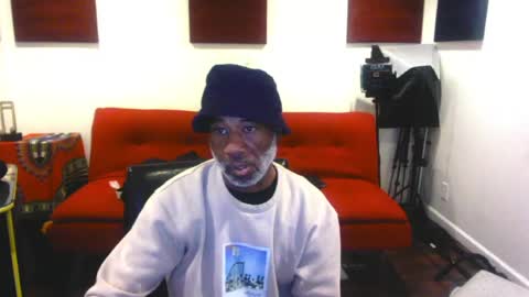 Snapshot of adick_ting chatting on 12, 4, 2026 adick_ting online show from 12, 4, 2026