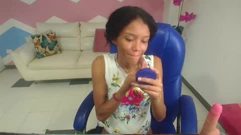 Snapshot of adisson_petite1 chatting on 3, 10, 2025 adisson_petite1 online show from 3, 10, 2025