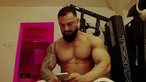 Adonis online show from 30, 1, 2025