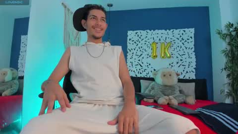 adonis_wb online show from 12, 11, 2025