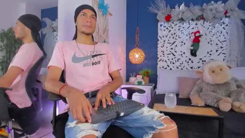 adonis_wb online show from 4, 12, 2025