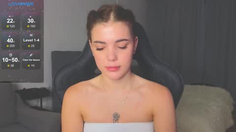 Snapshot of adri_dream chatting on 19, 10, 2025 Adriana online show from 19, 10, 2025