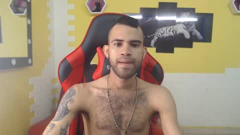 adri_sexboy online show from 28, 12, 2024