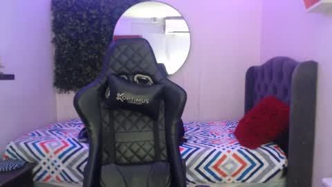 adri_sexboy online show from 4, 1, 2025