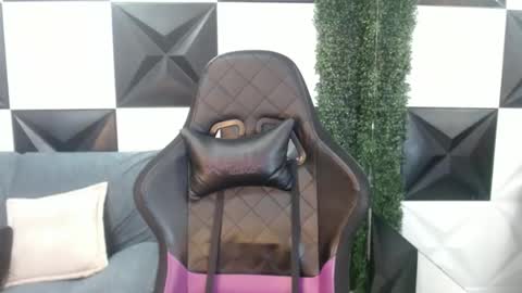 adri_sexboy online show from 7, 1, 2025