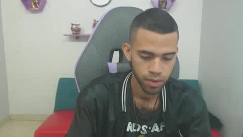 adri_sexboy online show from 24, 1, 2025