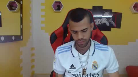 adri_sexboy online show from 25, 2, 2025