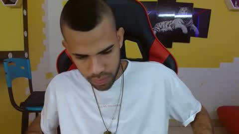 adri_sexboy online show from 5, 3, 2025