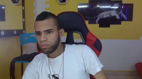 adri_sexboy online show from 12, 3, 2025