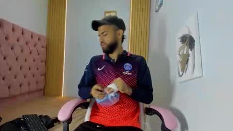 Snapshot of adri_sexboy229 chatting on 16, 9, 2025 adri_sexboy229 online show from 16, 9, 2025