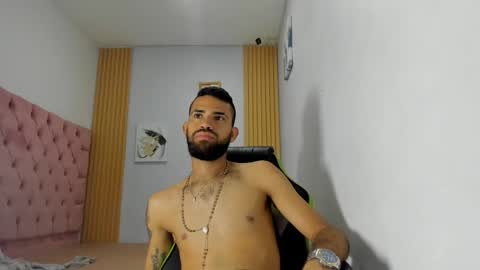 Snapshot of adri_sexboy229 chatting on 2, 10, 2025 adri_sexboy229 online show from 2, 10, 2025