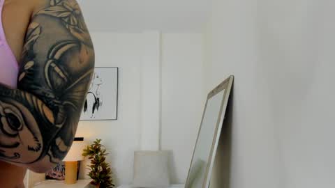 Adriana online show from 5, 10, 2025