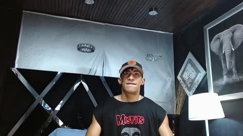 Snapshot of adrian_rae chatting on 29, 1, 2025 online show from 29, 1, 2025