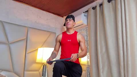 Snapshot of adrian_rae chatting on 26, 2, 2025 online show from 26, 2, 2025