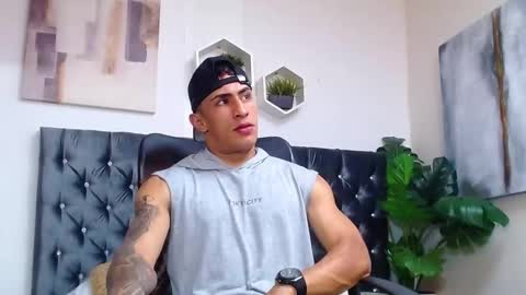 Snapshot of adrian_rae chatting on 1, 10, 2025 online show from 1, 10, 2025