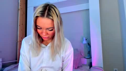 Adriana online show from 6, 2, 2026